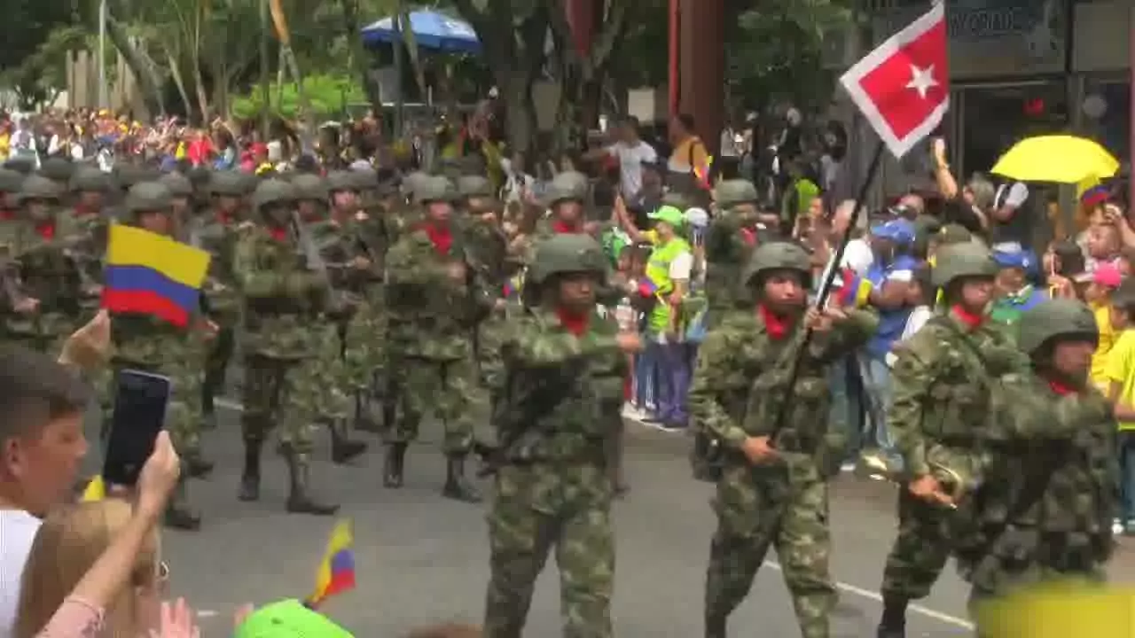 Desfile Militar del 20 de Julio en Cali.